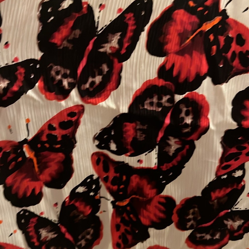 Butterfly Spaghetti Strap Tank Top - Picture 3 of 3